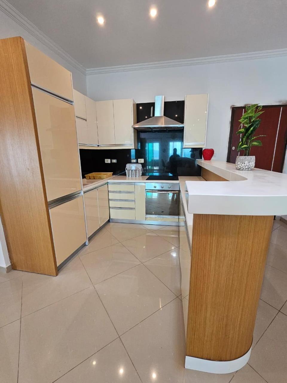 Seaside Jon Saranda Apartment Екстериор снимка